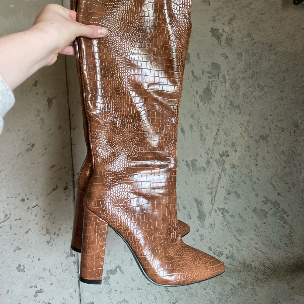 Faux Snake Skin Brown Pointed Toe Boots